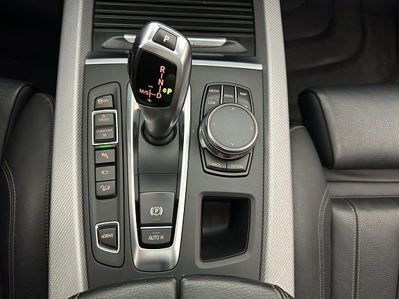 Vehicle Image 34