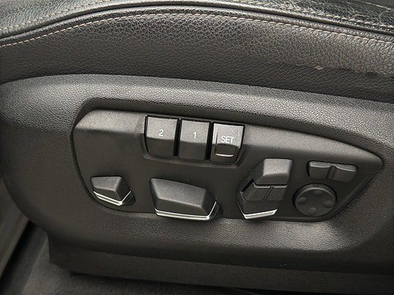 Vehicle Image 38