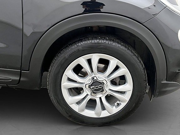 Vehicle Image 24