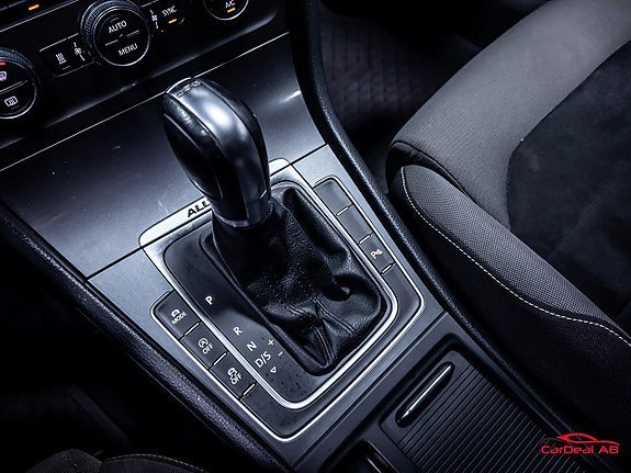Vehicle Image 27