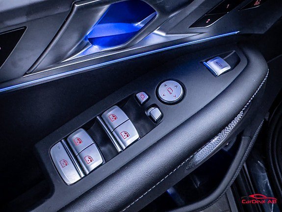 Vehicle Image 38