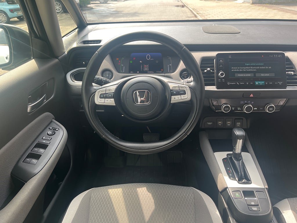 Vehicle Image 11