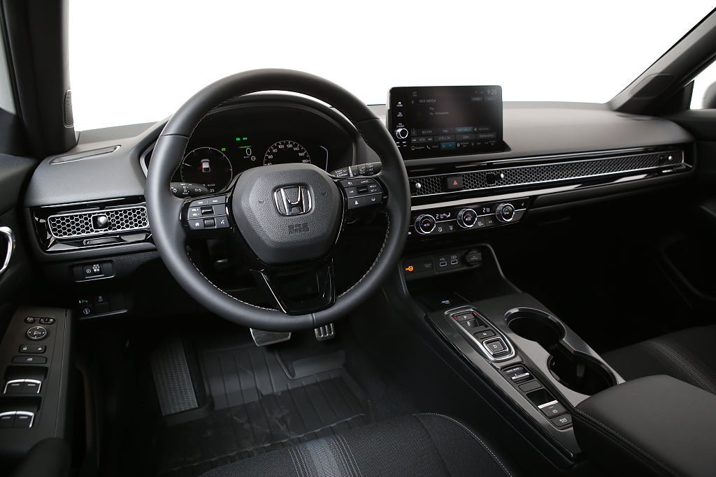 Vehicle Image 15