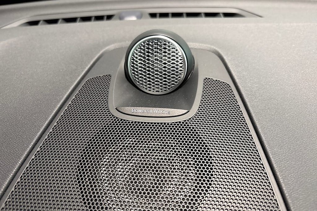 Vehicle Image 23