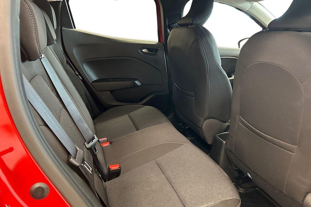 Vehicle Image 18