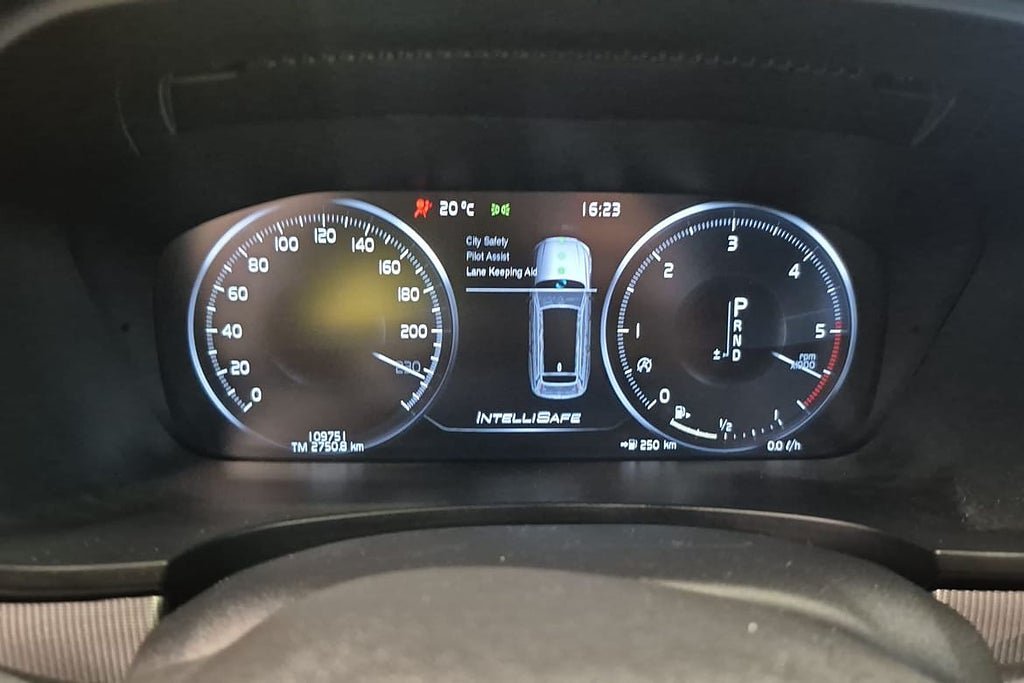 Vehicle Image 15