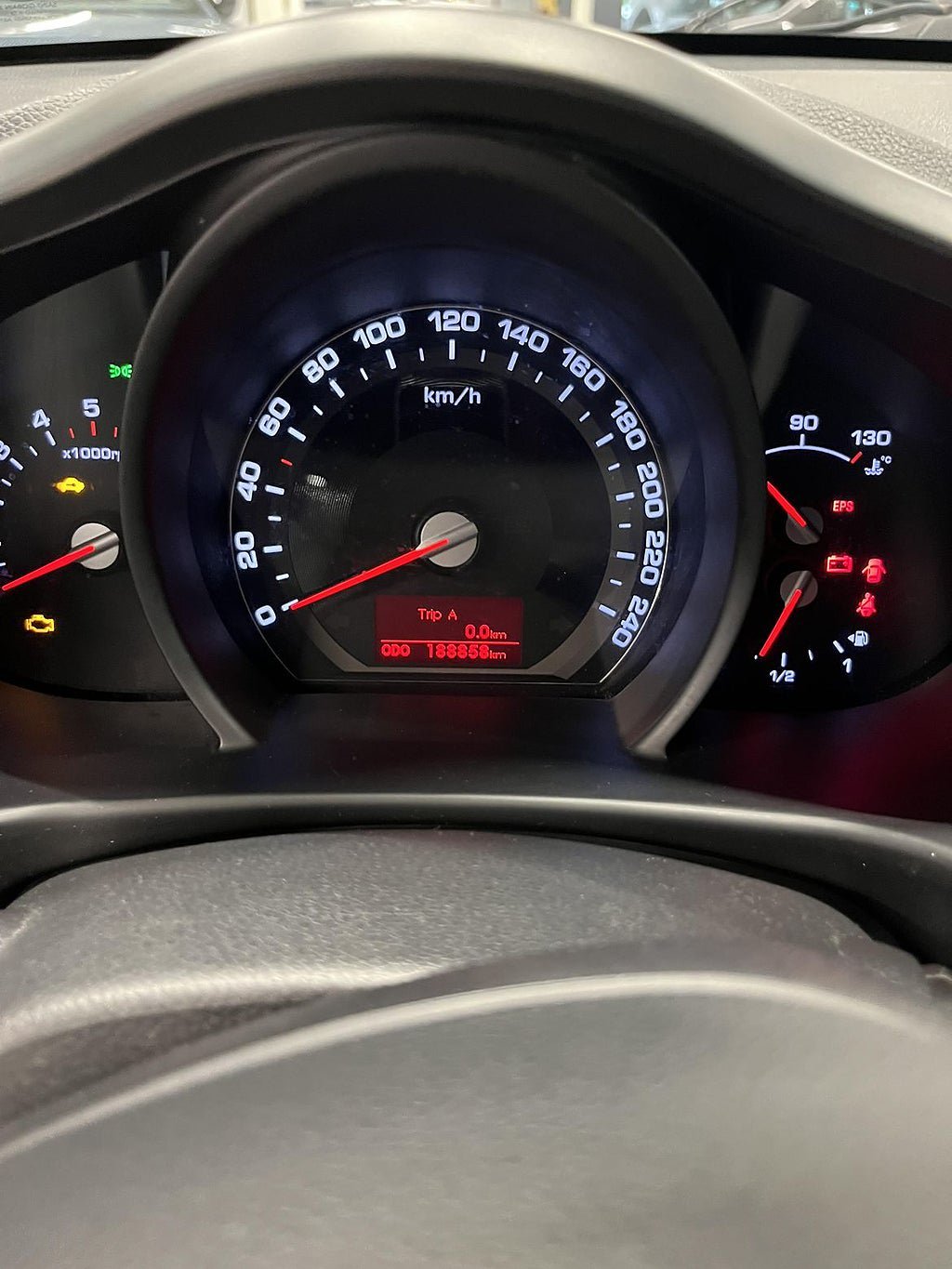 Vehicle Image 8