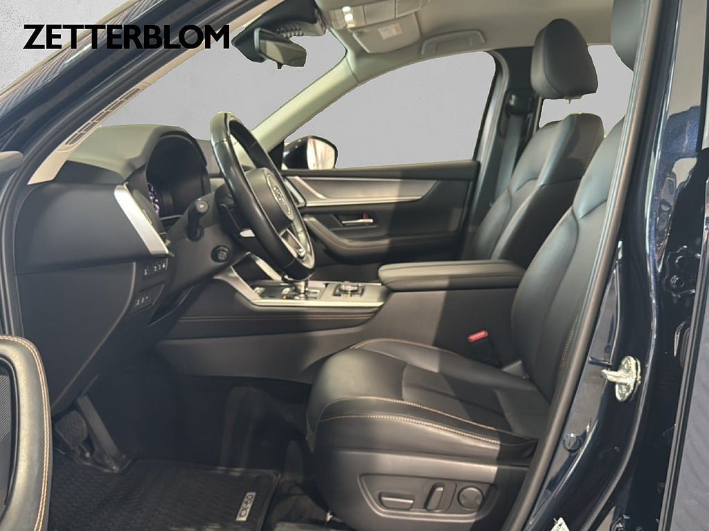 Vehicle Image 7