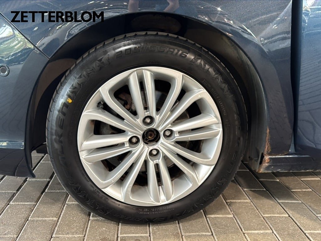 Vehicle Image 13