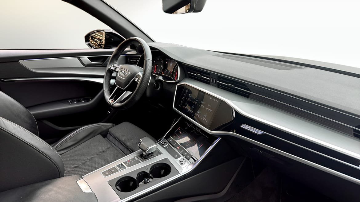 Vehicle Image 11