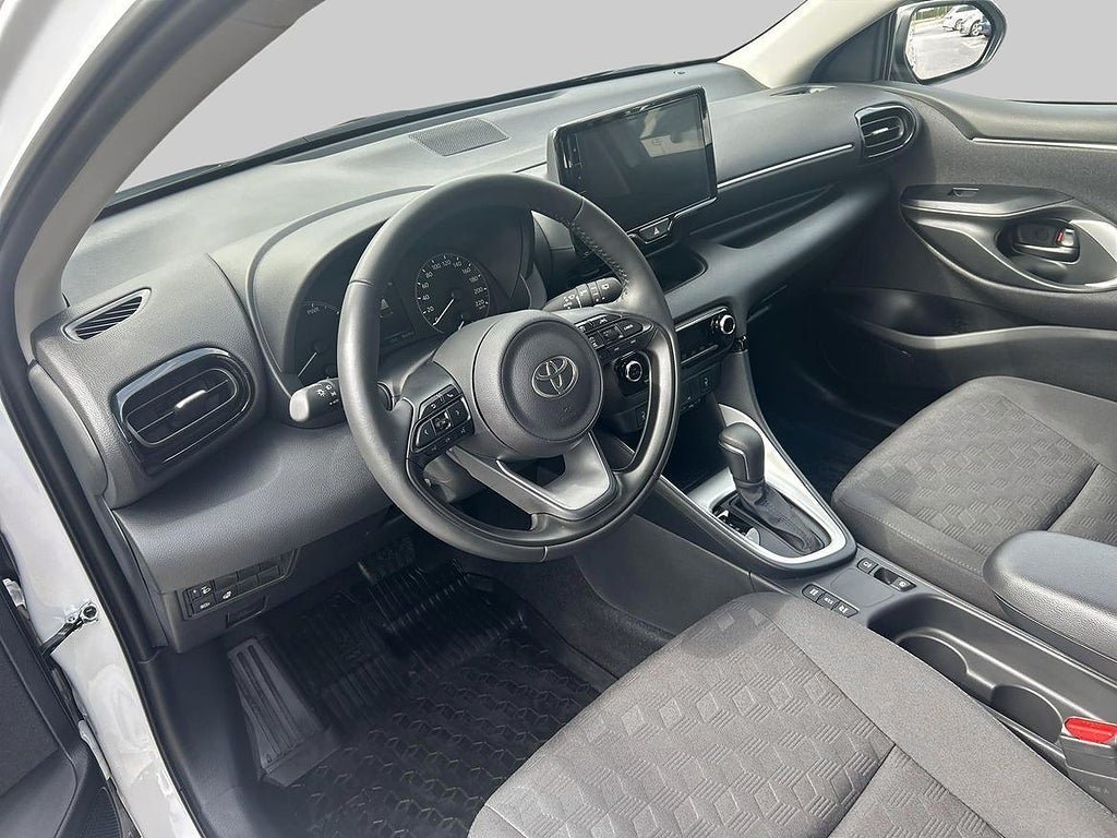 Vehicle Image 13