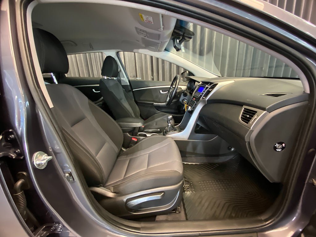 Vehicle Image 36