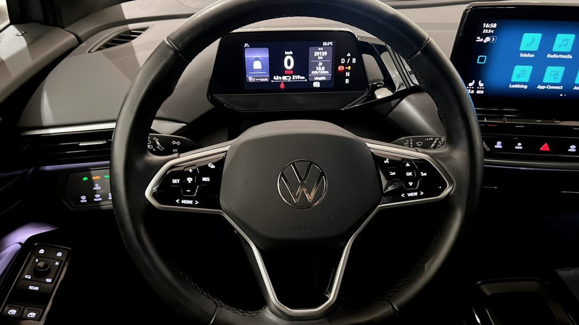 Vehicle Image 17