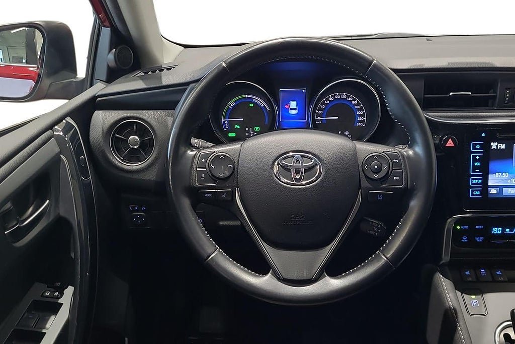 Vehicle Image 13