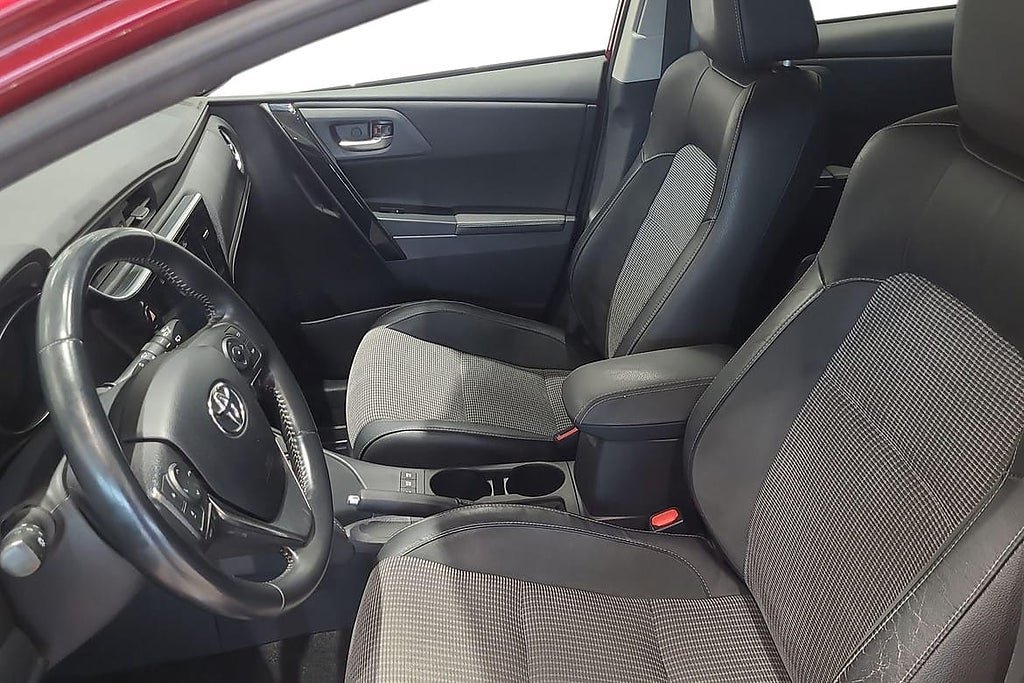 Vehicle Image 18