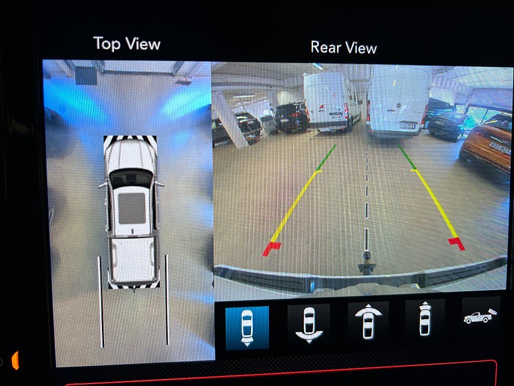 Vehicle Image 18