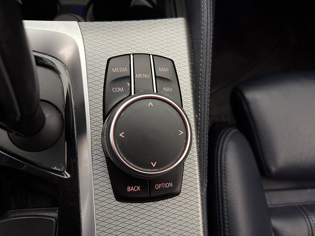 Vehicle Image 27