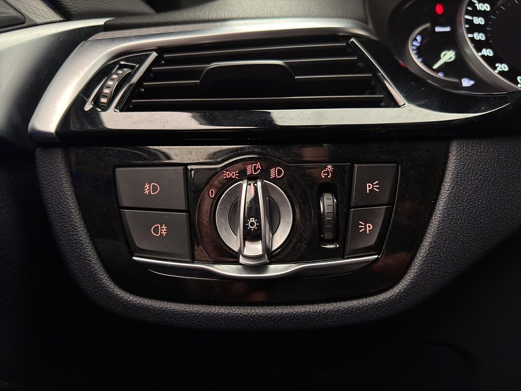 Vehicle Image 28