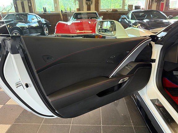 Vehicle Image 23