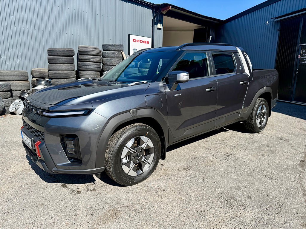 Vehicle Image 6