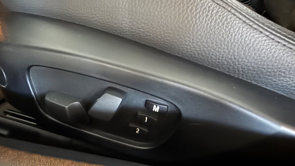 Vehicle Image 24