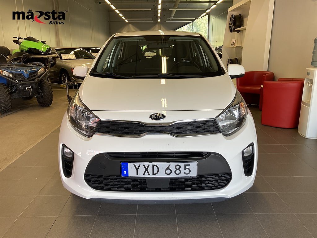 Vehicle Image 6