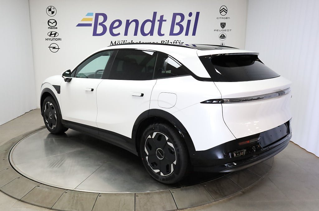 Vehicle Image 7