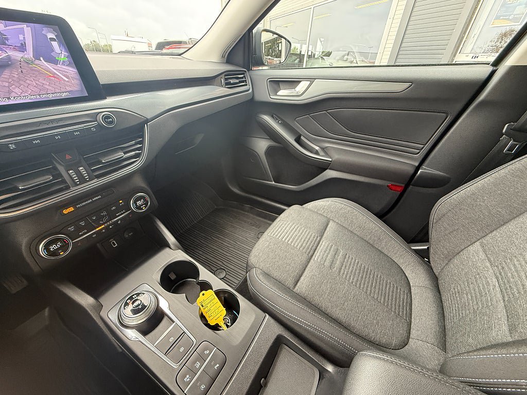 Vehicle Image 17
