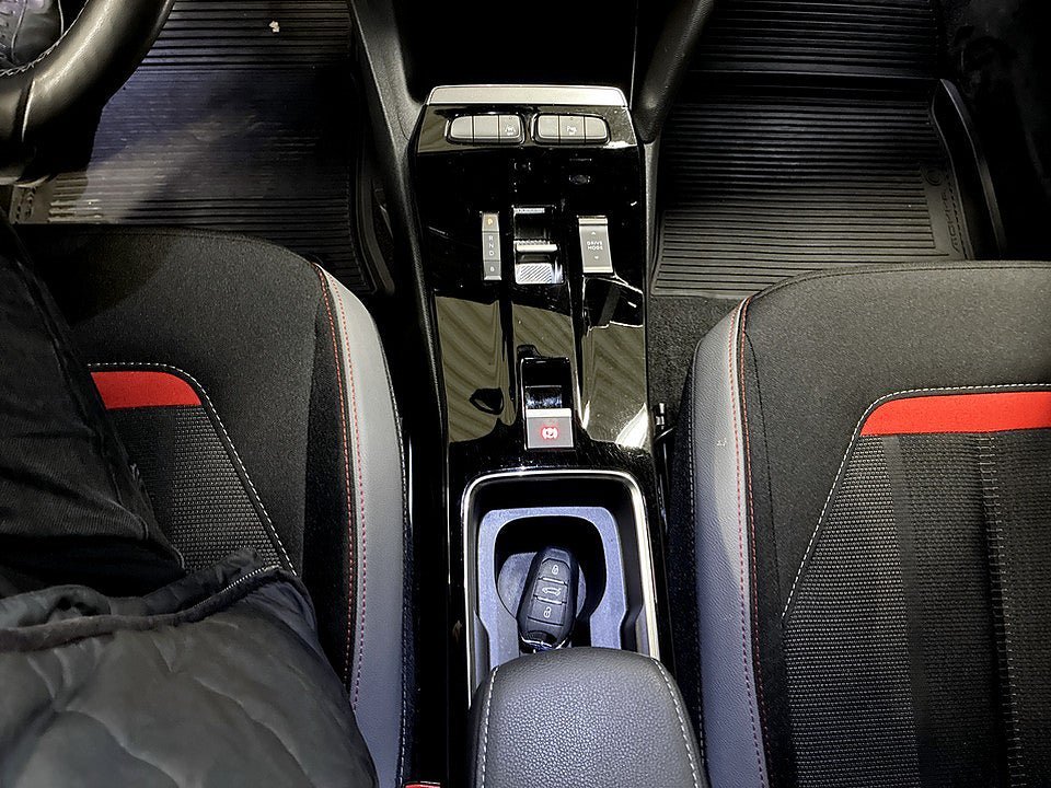 Vehicle Image 13
