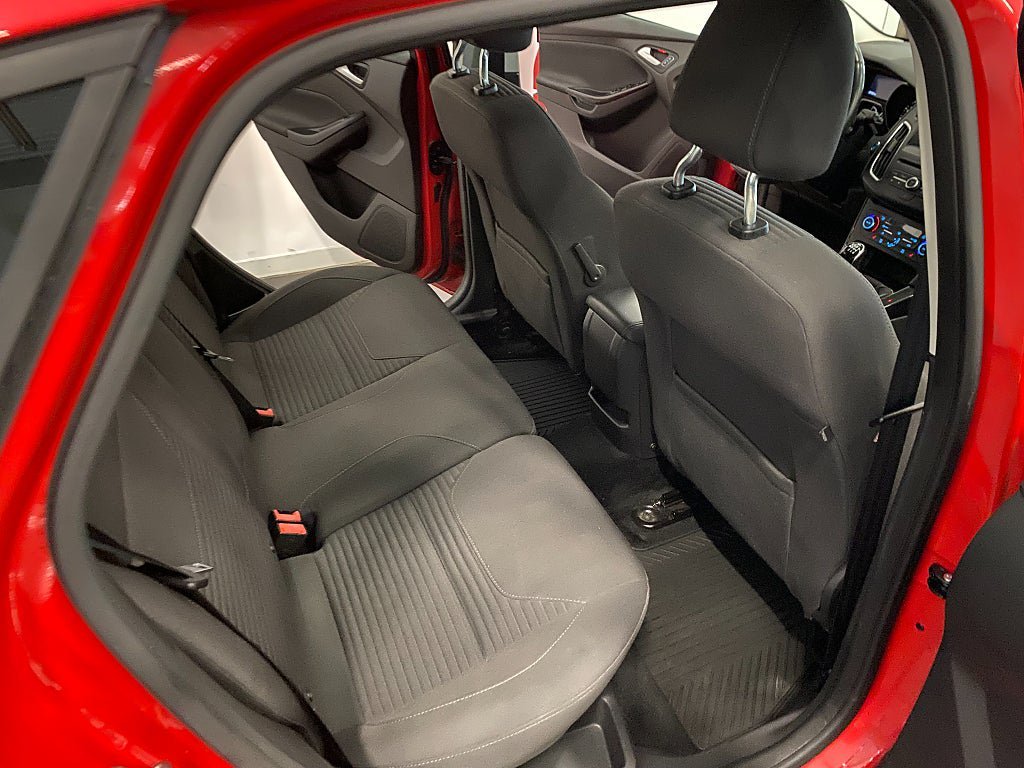 Vehicle Image 16