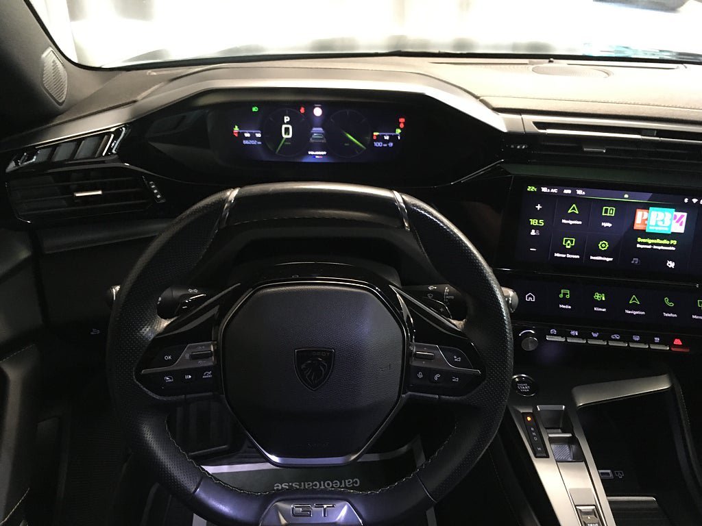 Vehicle Image 11