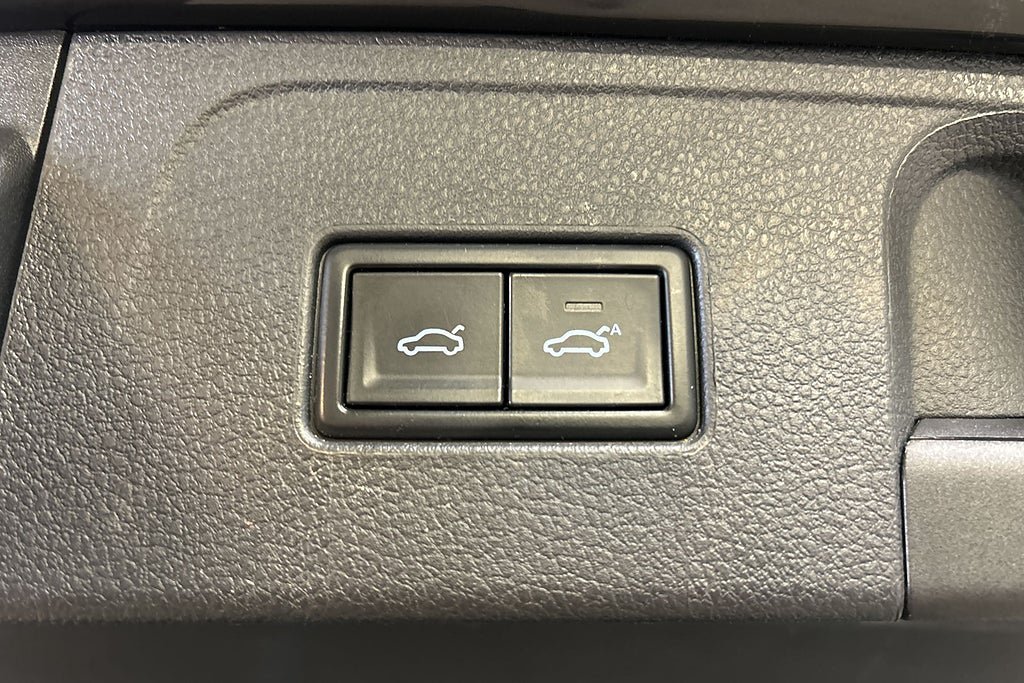 Vehicle Image 27