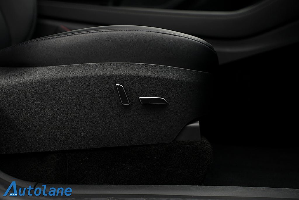 Vehicle Image 26