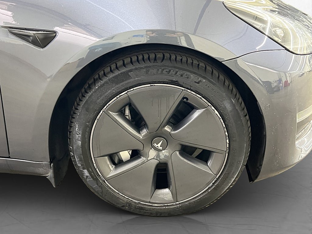 Vehicle Image 33