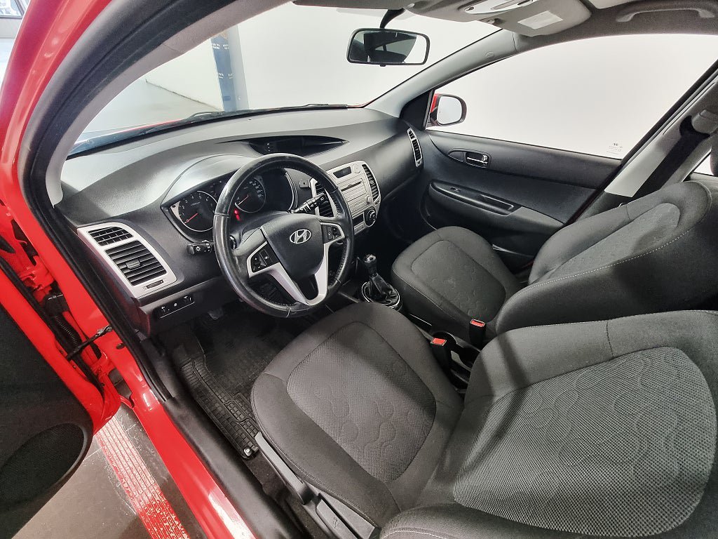 Vehicle Image 7