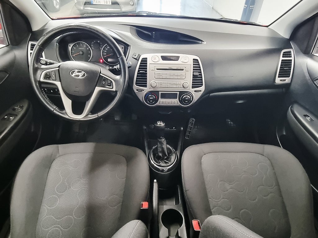 Vehicle Image 11