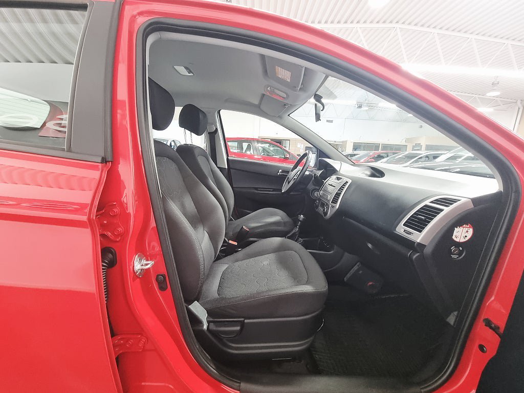 Vehicle Image 14