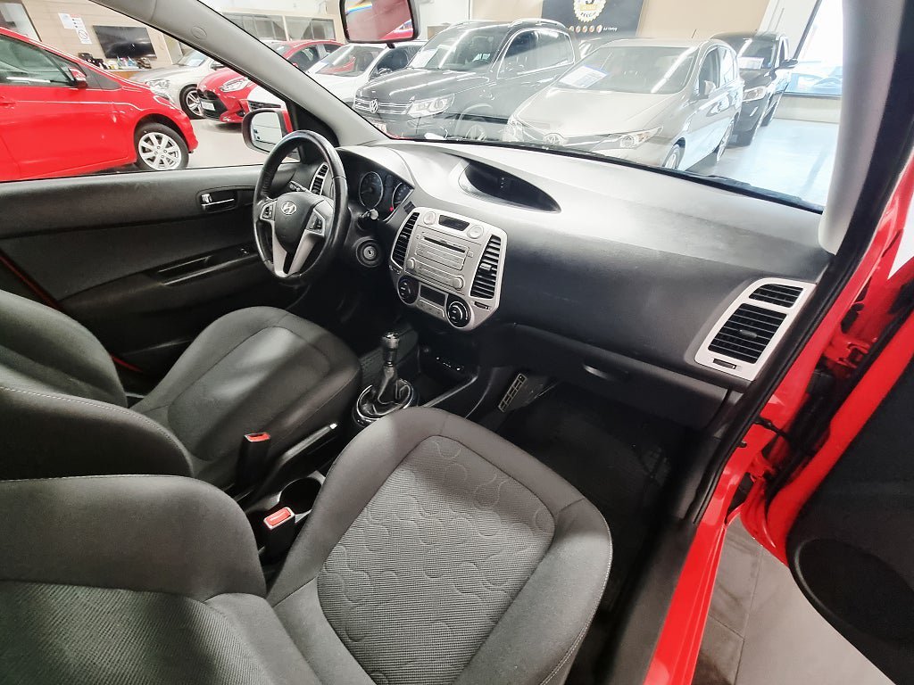 Vehicle Image 15