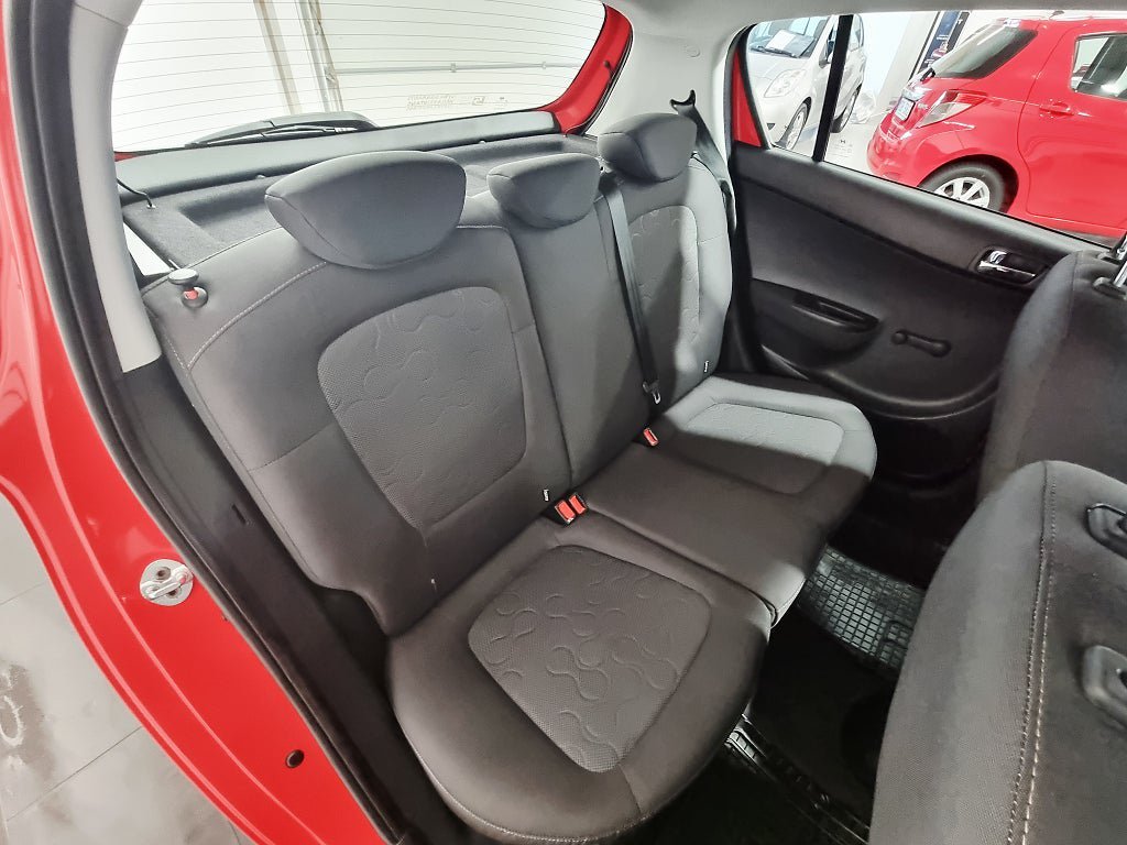 Vehicle Image 18