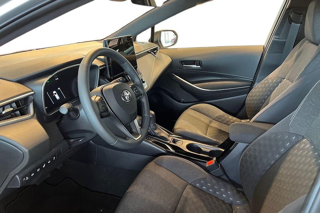 Vehicle Image 13