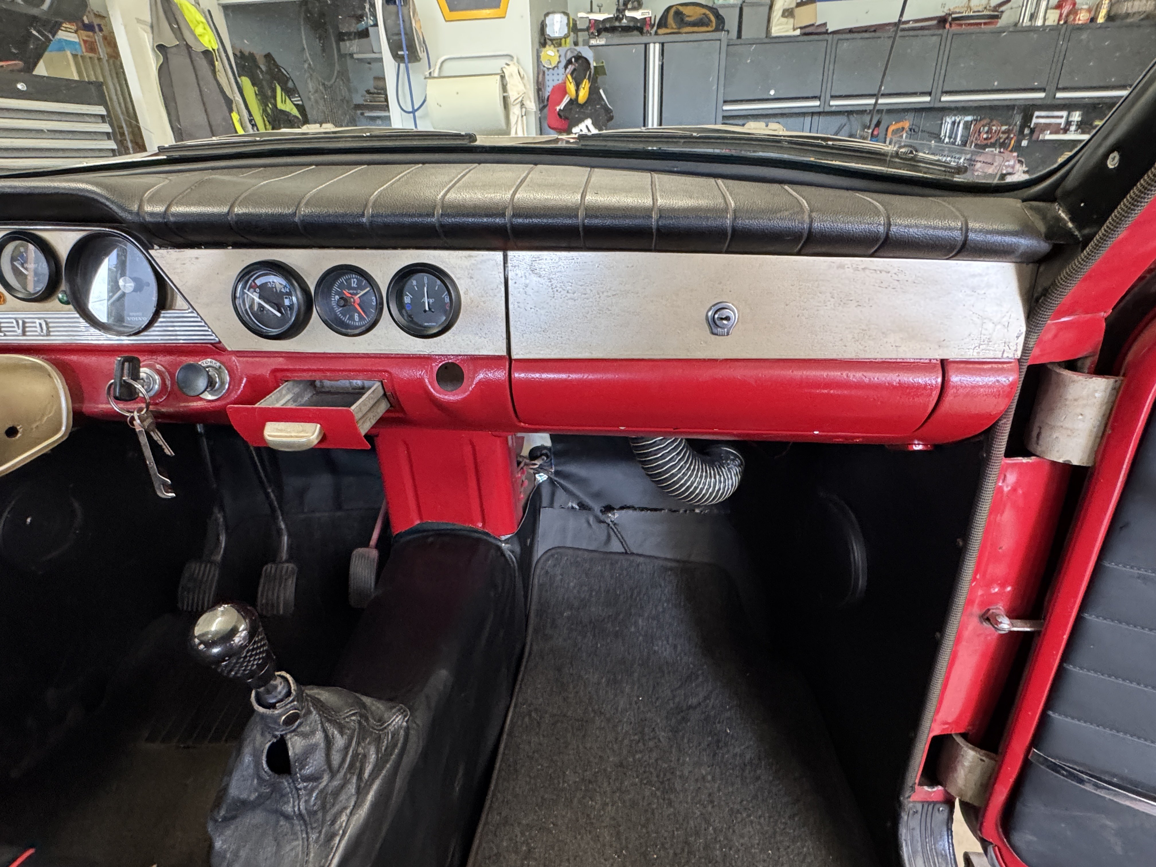 Vehicle Image 32