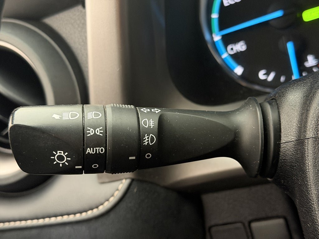 Vehicle Image 16