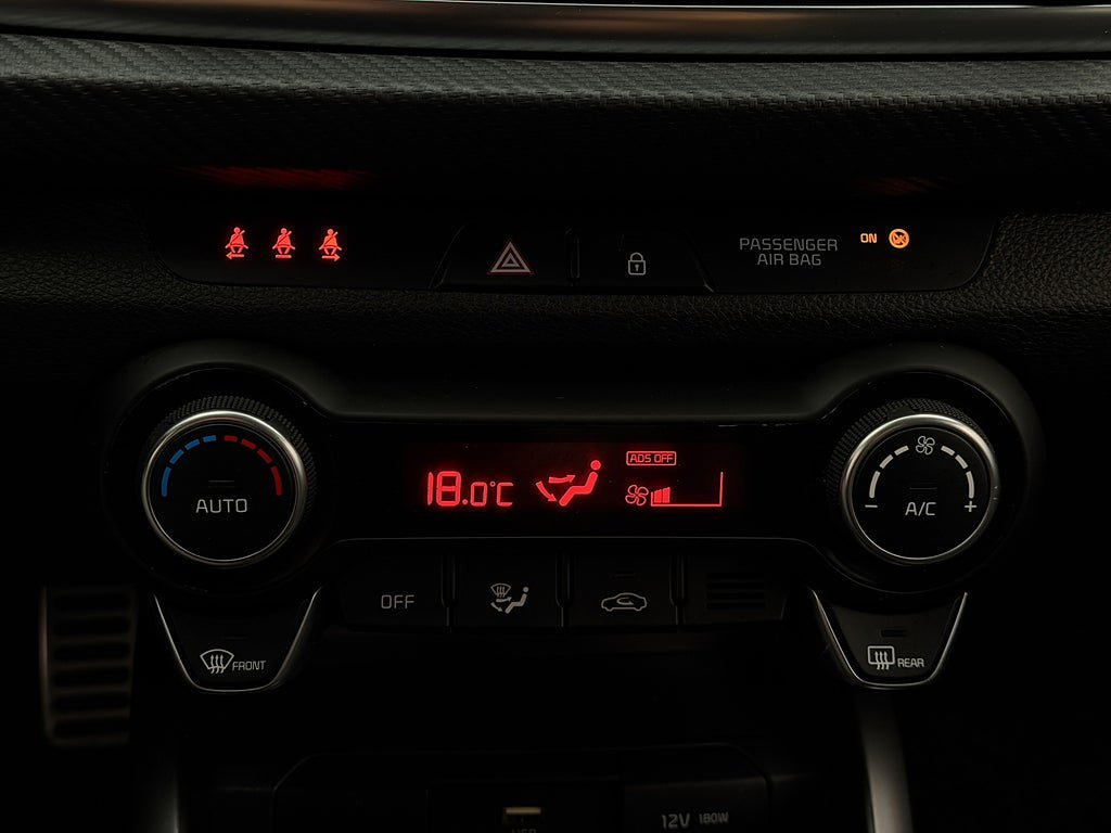 Vehicle Image 24