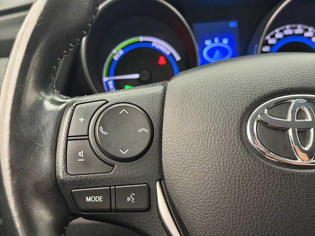 Vehicle Image 16