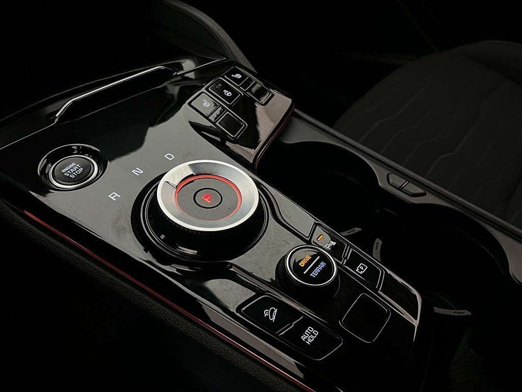 Vehicle Image 24