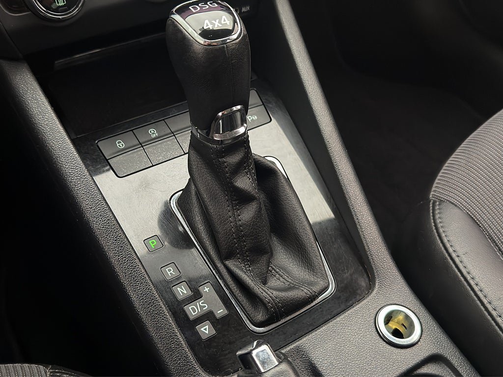 Vehicle Image 26