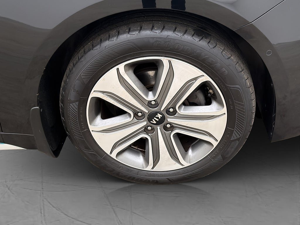 Vehicle Image 36