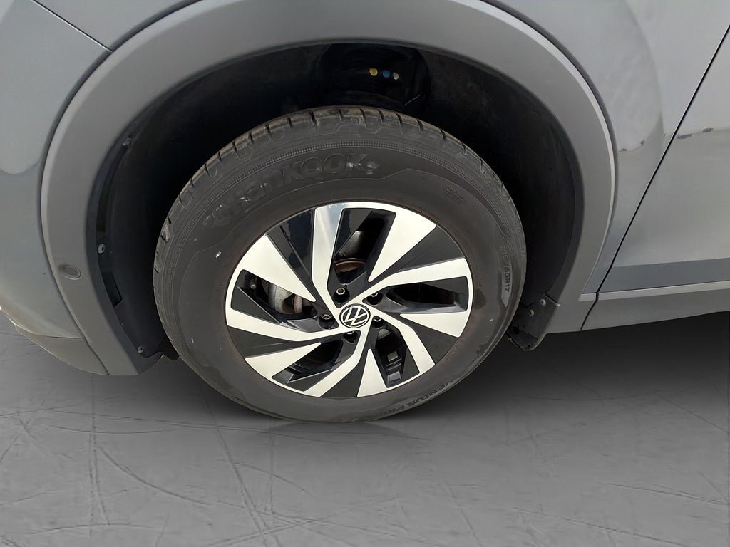 Vehicle Image 32