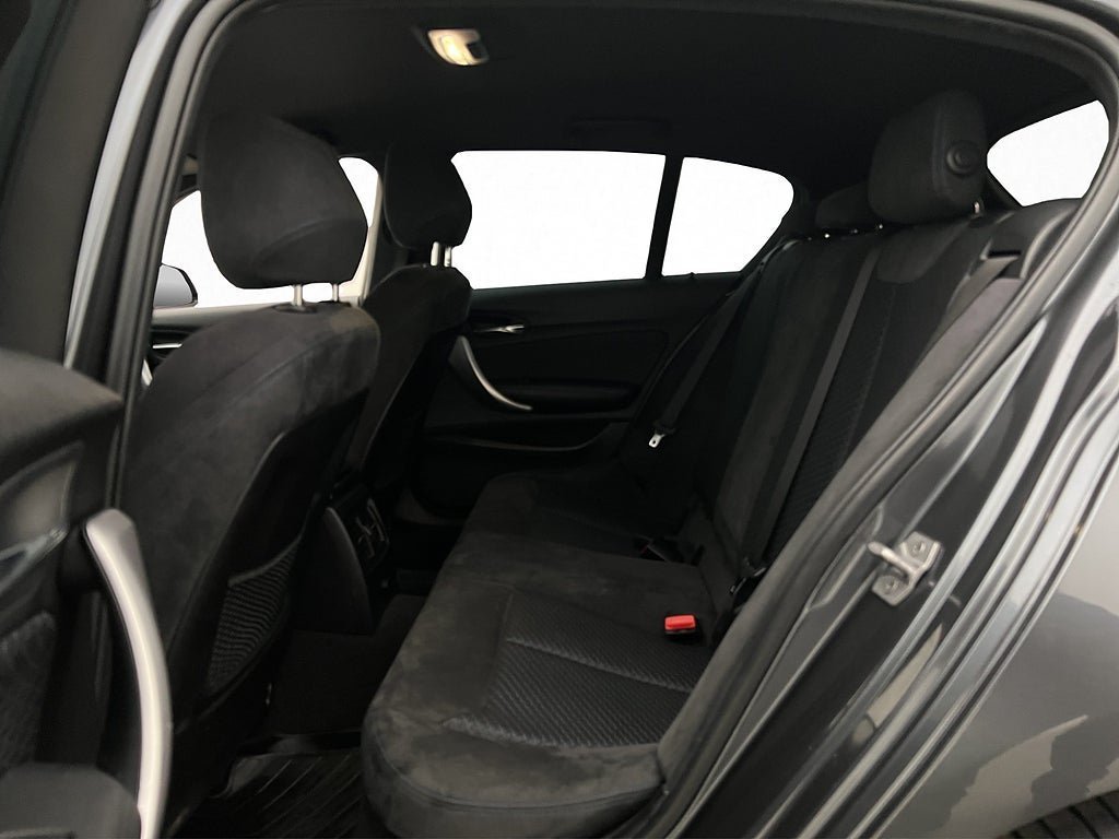 Vehicle Image 26