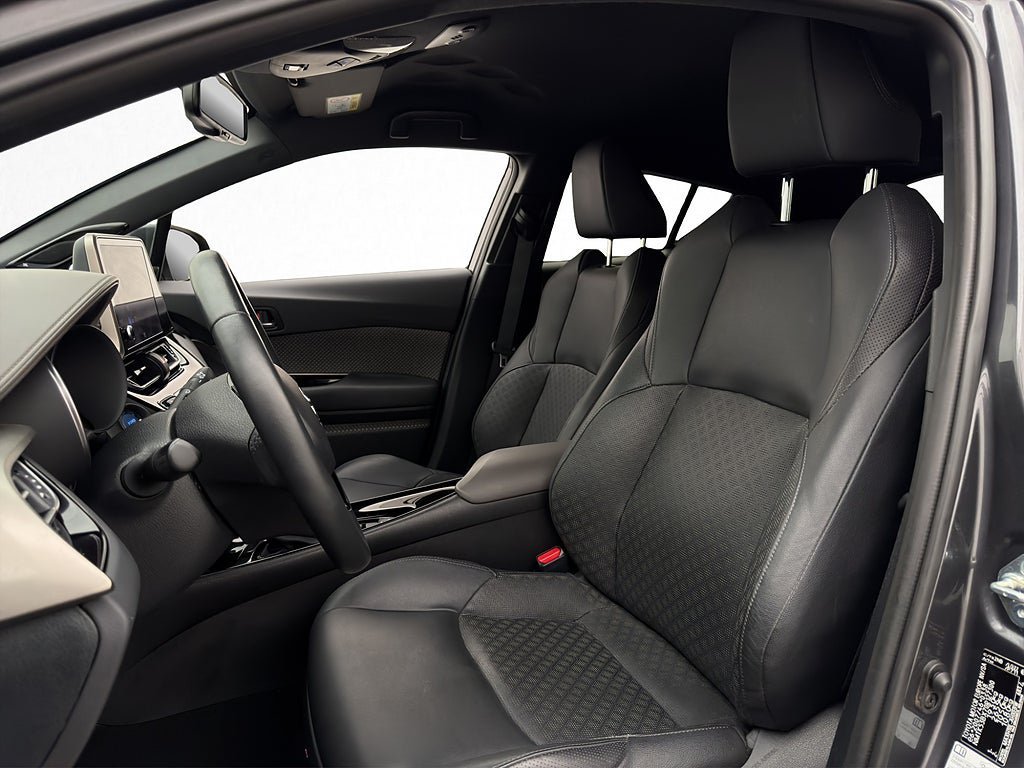 Vehicle Image 11